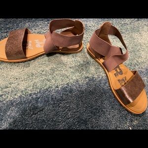 Sorel Women's Ankle Strap Sandals